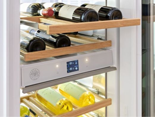 Adega Bertazzoni com dupla zona de temperatura