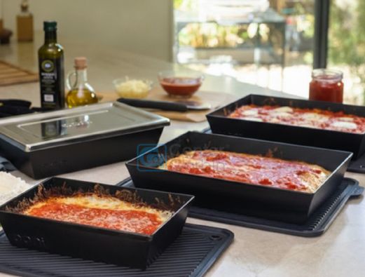 Pizza crocante preparada na Assadeira Ooni