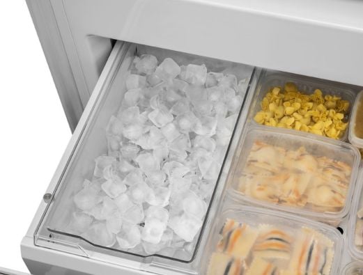Ice Maker e painel digital