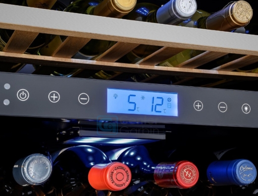 Painel com autodiagnóstico da Adega Tecno Vintage Dual Zone